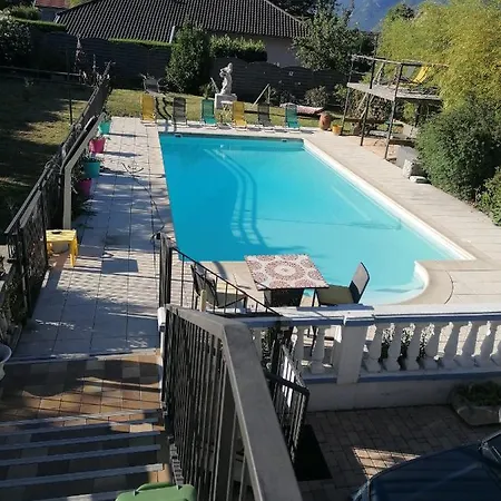 Entrechat Piscine